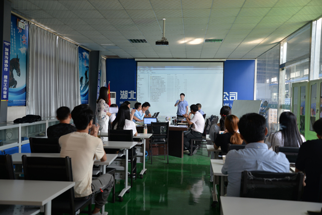 深奧圖 2018 年銷售中心年中總結(jié)大會 深奧圖 2018 年銷售中心年中總結(jié)大會